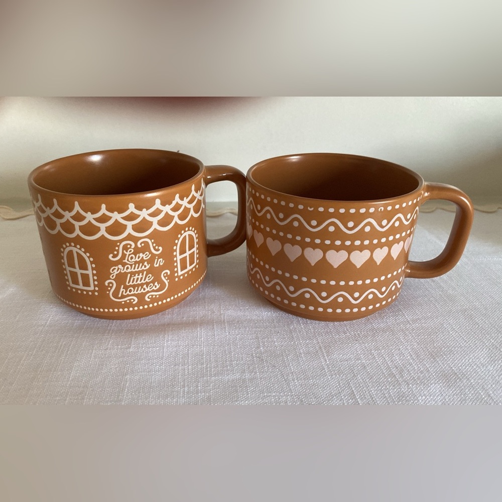 Charming Brown Mug Set with Heart and House Patterns